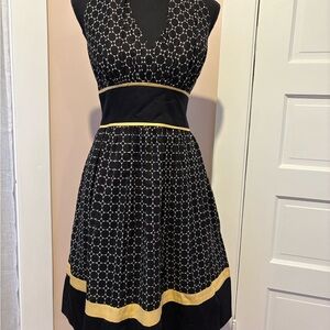 Evan Picone Black Spotted Dress with cream trim Size 6.